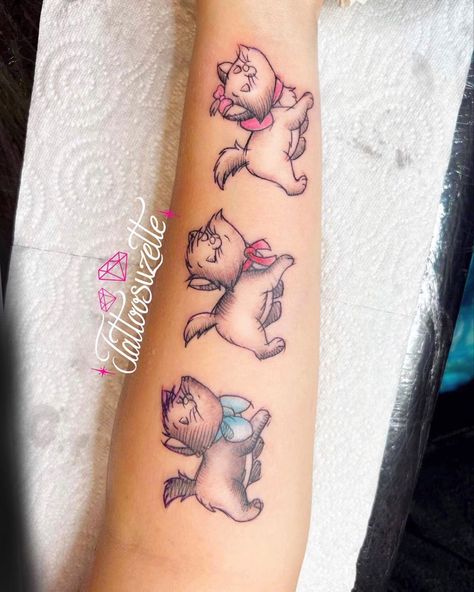 Disney Aristocats Tattoos, Disney Cat Tattoo, Marie Tattoo Aristocats, Disney Foot Tattoo, Aristocats Tattoo, Unicorn Tattoo Designs, Disney Stitch Tattoo, Disney Inspired Tattoos, Butterfly Tattoos Images