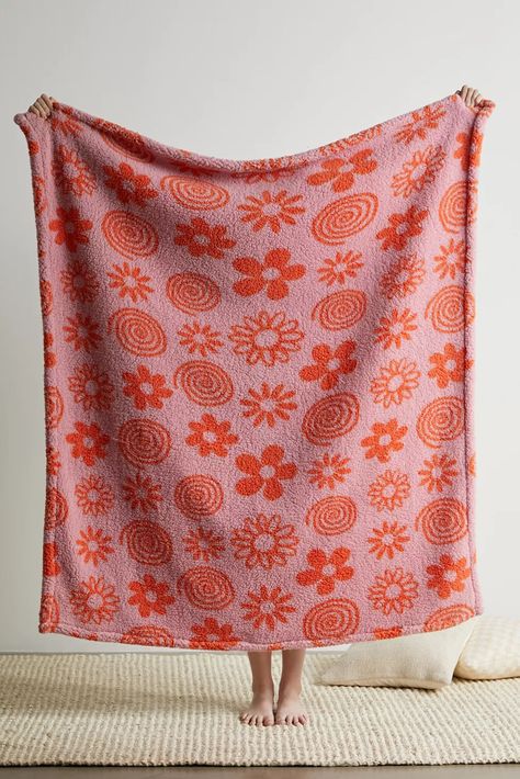 Uo Home, Bedroom Orange, Sherpa Throw Blankets, Printed Quilt, Bra Shop, Fleece Throw, Fleece Throw Blanket, Stylish Home, Sherpa Blanket