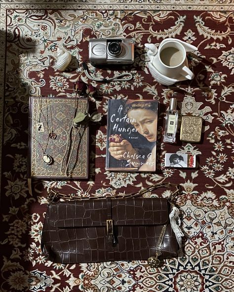 Autumn Board, Autumn Essentials, Everyday Bag Essentials, Fran Fine, Fresh Girls, Vintage Stores, Brown Leaves, Inside My Bag, A Little Life