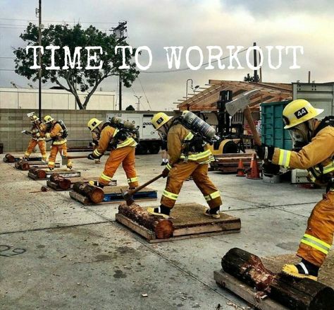 Fireman Crafts, Fighter Workout, Firefighter Workout, Firefighter Training, Functional Workouts, Firefighter Humor, Fire Training, Firefighter Paramedic, Fireman Party