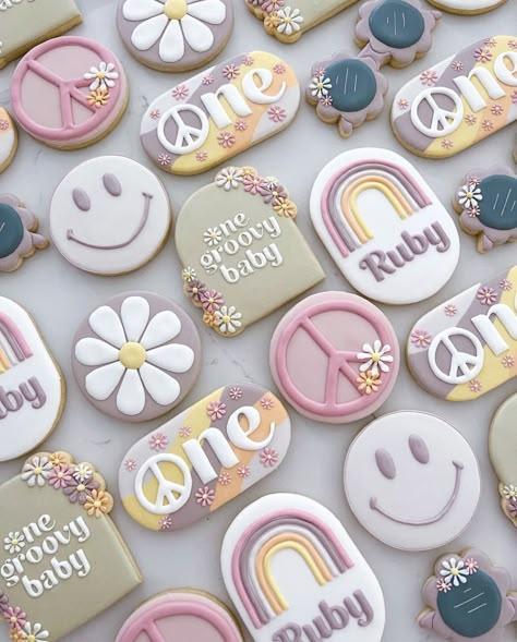 Preppy Cookies, 5 Is A Vibe Cookies, Groovy Party Cookies, Groovy One First Birthday Cookies, Hippy Cookies Decorated, Groovy One Cookies Decorated, Baby Birthday Cookies, Cookie Glaze, Hippie Birthday