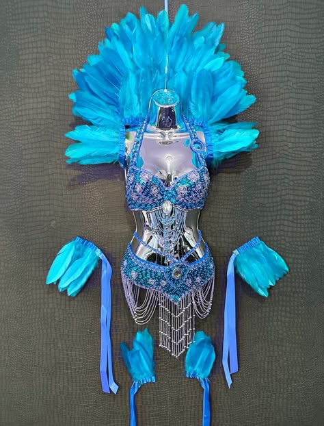 Aqua Blue Feather Showgirl Shawl Collar Leg and Arm Cuffs Samba Carnival Rio Feather Outfit - Etsy Rio Outfits Carnivals, Rio Festival Costumes, Rio Carnival Theme Party Outfit, Rio Costume Women, Rio Halloween Costume, Blue Carnival Costume, Rio Carnival Outfit, Rio Costume, Rio Carnival Dancers