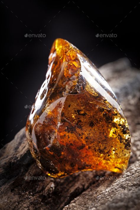 Amber Stone Aesthetic, Amber Aesthetic, Forever Amber, Sunshine Food, Marble Rock, Feminism Art, Amber Gemstone, Strawberry Desserts, Natural Amber