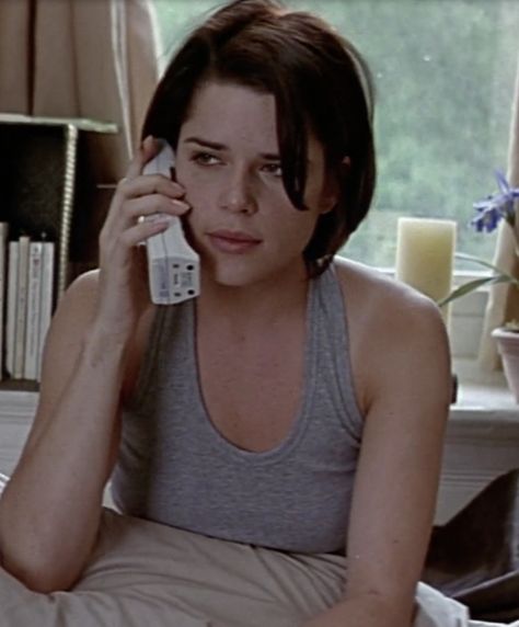 Neve Campbell Scream, Sidney Scream, Scream Characters, Sidney Prescott, Scream 2, Neve Campbell, Scream Movie, Scream Queens, Rachel Mcadams