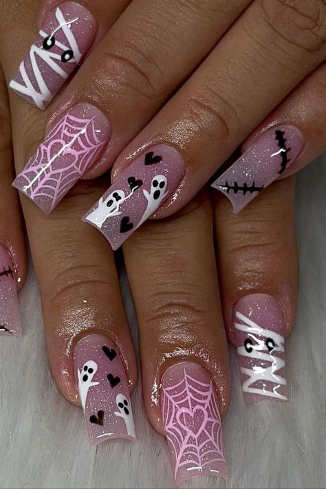 Halloween Birthday Nail Designs, Spooky Halloween Nail Designs 2024, Halloween Nail Art Short, Spooky Nails Black, Paint Ghost, Halloween Nails Spooky, Nails Spider, Spider Nails, Pink Halloween Nails