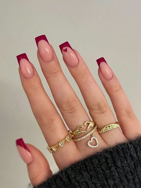 #nails #nailsdesign #weddingnails #nailsideas #quartznail # inspo nails # nails acrilic # short oval nails Square Vday Nails, Red Coffin Nails, Red Nail Inspo, Red Black Nails, Press On Nails French, Christmas Nail Inspo, Nail Options, Nail Designs Short, Biab Nails