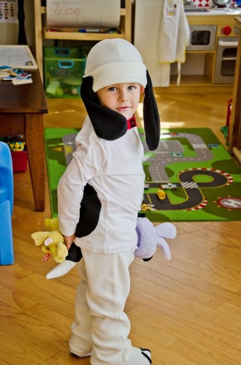 How to Make a Snoopy Costume: Snoopy Costume Diy, Woodstock Costume, Peanuts Halloween Costume, Snoopy Costume, Dog Costumes For Kids, Charlie Brown Costume, Puppy Costume, Charlie Brown Halloween, Diy Dog Costumes