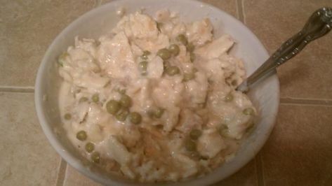 Tuna Fish Wiggle or as I always called I, Tuna Pea Wiggle Tuna Fish Recipes, Canned Tuna Recipes, Easy Dinner Recipes Crockpot, Tuna Salad Recipe, Tuna Fish, Tuna Recipes, Frugal Meals, Dinner Recipes Crockpot, My Self