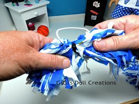 Cheerleader Crafts, Cheer Crafts, Pom Pom Tutorial, Cheerleading Pom Poms, Cheer Pom Poms, Diy Pom Poms, How To Make A Pom Pom, Pom Pom Maker, Sewing Doll Clothes