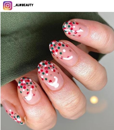 Polka Dot Tip Nails, Pokadot Nails Christmas, Red And Green Polka Dot Nails, Short Nail Art Christmas, Christmas Accent Nails, Polka Dot Fall Nails, Christmas Nails Polka Dots, Christmas Dot Nails, Simple Holiday Nail Designs