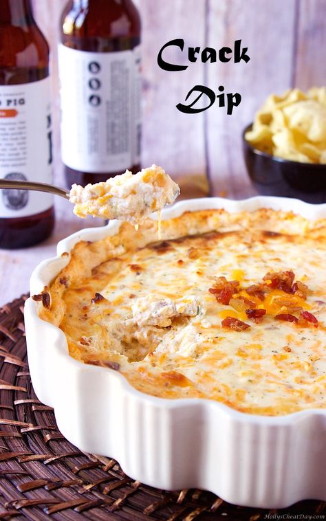 Hit Dips, Football Party Treats, Warm Dip Recipes, Chips Dip, Cheesy Dip, Party Dip, Cheesecake Dip, Taco Dip, Buffalo Chicken Dip