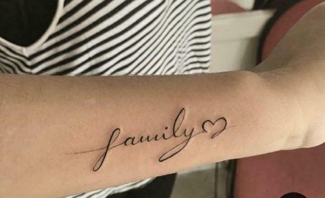 Simple Name Tattoos For Women, Simple Tattoos For Women, Mom Tattoo Designs, Mom Tattoo, Family Tattoos, Name Tattoos, Mom Tattoos, Simple Tattoos, Tattoos For Women