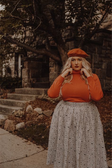 Dark Academia Outfits, Plus Size Looks, Plus Size Fall Fashion, Look Plus Size, Academia Fashion, Look Retro, Cottagecore Fashion, Tan Sweater, Sweater Outfit