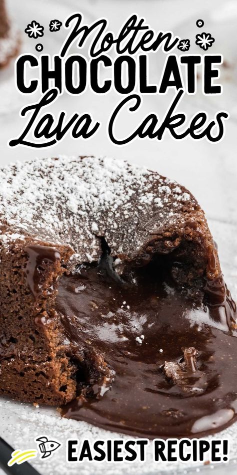 Best Chocolate Lava Cake Recipe, Lava Cake Recipe Easy, Chocolate Molten Lava Cake, Easy Chocolate Lava Cake, Christmas Cake Design, Molten Lava Cakes Recipe, Chocolate Lava Cakes, Molten Lava Cake, Lava Cake Recipe