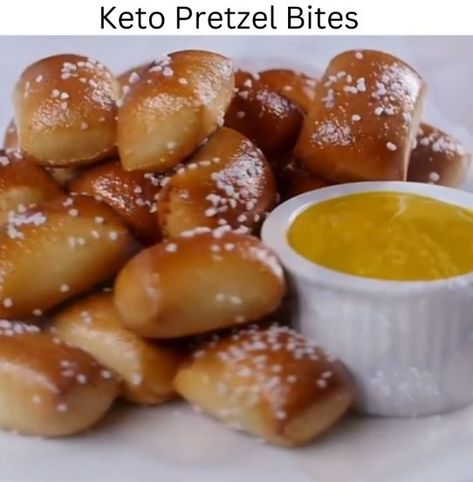 With your preferred cheese sauce or some yellow mustard, these Keto Soft Pretzel Bites are the ideal snack. Low Carb Pretzel Bites, Keto Pretzel Bites, Keto Pretzels, Keri Soup, Keto Dips, Best Low Carb Bread, Soft Pretzel Bites, Peanut Butter Filled Pretzels, Keto Appetizers