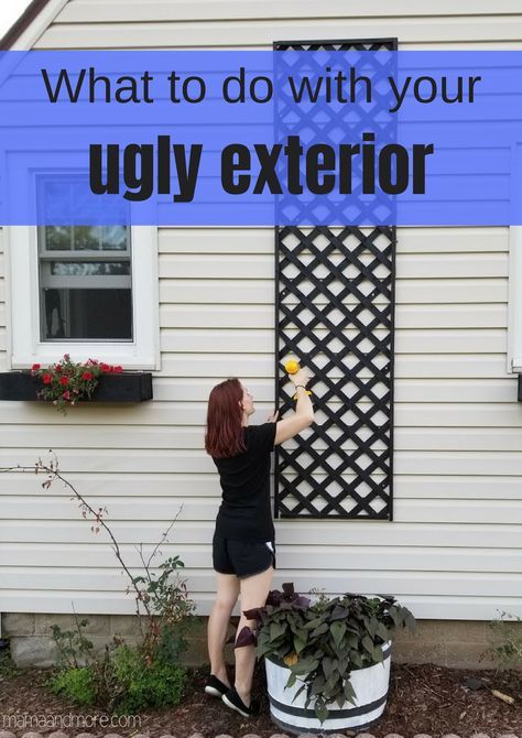 Does your house have an ugly exterior? Here's an idea to upgrade your curb appeal on the cheap!  #homeimprovement #curbappeal #DIY #DIYmom #projectsformoms #exterior #uglyexterior #homeexterior #lattice #trellis Curb Appeal Easy, Curb Appeal Landscape, Improve Curb Appeal, Front Yards Curb Appeal, Diy Curb Appeal, Homes Exterior, Front Porch Ideas Curb Appeal, Exterior Makeover, Casa Exterior