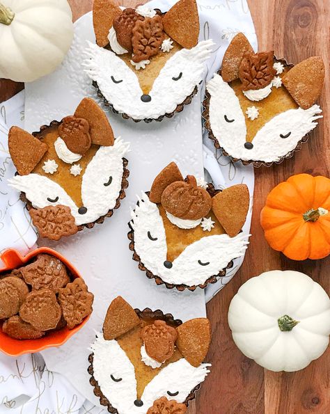 Gingersnap Crust, Mini Pumpkin Pies, Pumpkin Pie Recipe, Pie Tin, Pumpkin Pies, Pumpkin Spice Syrup, Pumpkin Pie Recipes, Mini Pies, Mini Pumpkins