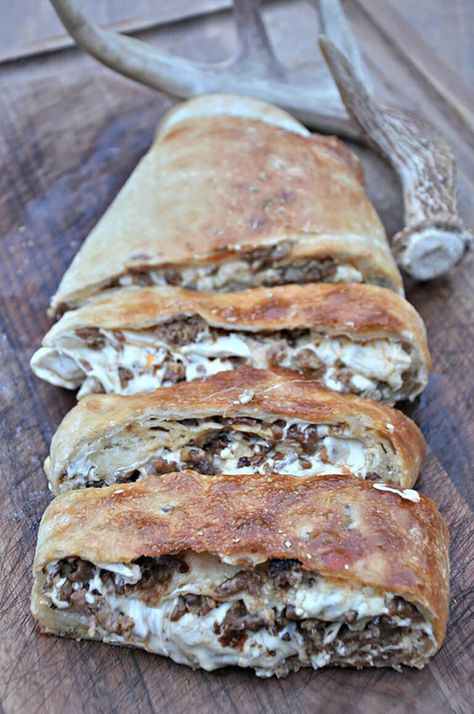 Sausage Bread Recipe, Elk Meat Recipes, Venison Sausage Recipes, Ground Venison Recipes, Venison Sausage, Elk Recipes, Venison Burgers, Sausage Bread, Deer Recipes