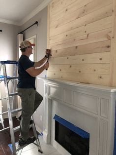 Shiplap Farmhouse, Design Camino, Farmhouse Shiplap, Fireplace Redo, Shiplap Fireplace, Diy Shiplap, Farmhouse Fireplace, Cute Dorm Rooms, Fireplace Remodel