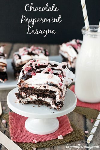 Chocolate Peppermint Lasagna Peppermint Dessert, Peppermint Recipes, Chocolate Lasagna, Peppermint Hot Chocolate, Chocolate Peppermint, Yummy Sweets, Eat Dessert, Holiday Desserts, Brownie Recipes