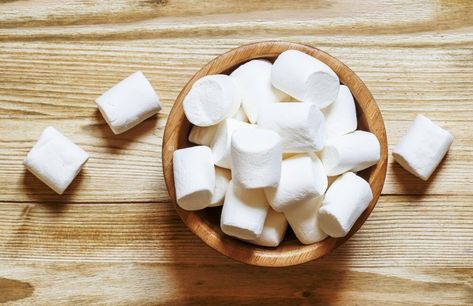 10 Amazing Benefits & Uses Of Marshmallow - Marshmallow Benefits, Marshmallow Flowers, Natural Diuretic, Melt Belly Fat, Recipes With Marshmallows, Marshmallow Root, Work Meals, Natural Cough Remedies, Cough Remedies