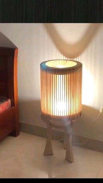 Wall Lamps Diy, Wood Lamp Design, Home Lighting Design, Unique Woodworking, Diy Patio Furniture Cheap, Small Woodworking Projects, Decorative Lights, Woodworking Plans Diy, Woodworking Ideas Table