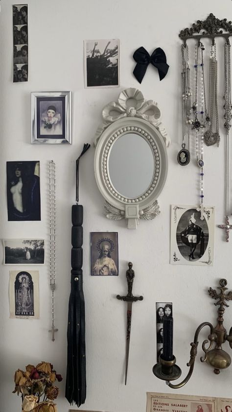 White Goth Bedroom, White Goth Room, Gothic Home Decor Ideas, Goth Room, Goth Bedroom, Goth Room Decor, White Goth, Brown Fits, Room Deco