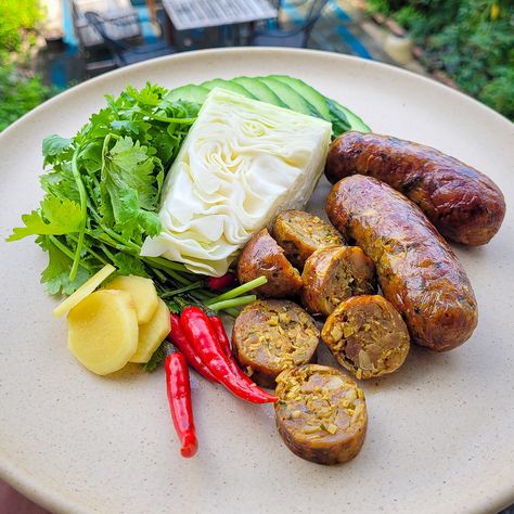 Thai Sausage Recipe, Northern Thai Food, Lao Sausage Recipe, Thai Sausage, Laotian Food, Australian Foods, Thai Meals, Lao Food, Sausage Sauce