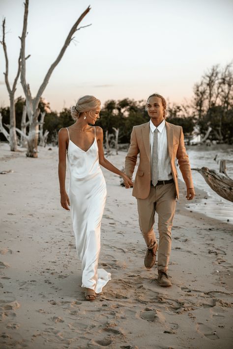 Bo And Luca, Small Beach Weddings, Sunrise Wedding, Sunset Beach Weddings, Casual Beach Wedding, Simple Beach Wedding, Spaghetti Strap Wedding Dress, Beachy Wedding, Wedding Bridal Dress