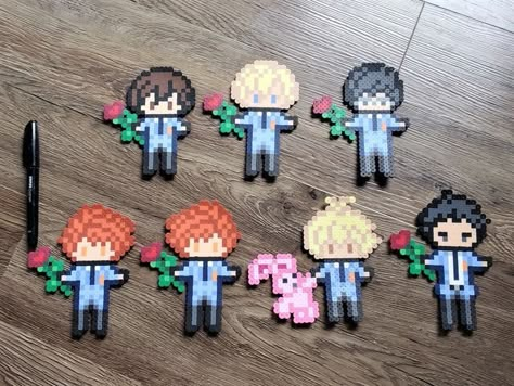 Tamaki Kyoya, Anime Perler, Melty Bead Designs, Hamma Beads Ideas, Easy Perler Bead Patterns, Pearl Beads Pattern, Perler Ideas, Perler Bead Templates, Perler Crafts