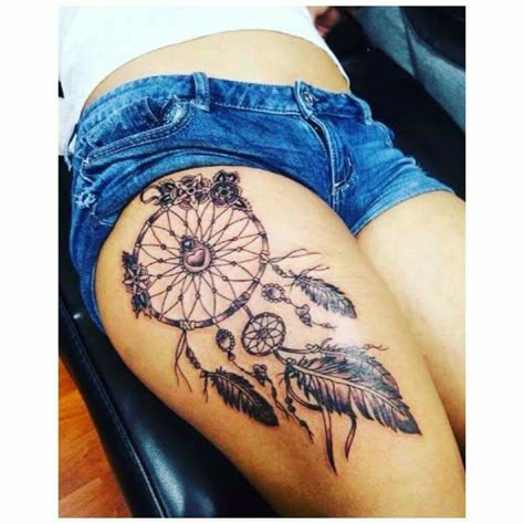 Beautiful dream catcher Dreamcatcher Tattoo Thigh, Dreamcatcher Tattoo Design, Dream Catcher Tattoo Design, Thigh Tattoo Designs, Dream Catcher Tattoo, Inspiration Tattoos, Indian Tattoo, Thigh Tattoos Women, Feather Tattoos