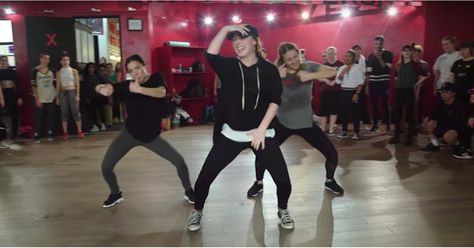 Ed Sheeran's "Shape of You" Suddenly Sounds Sexier When You Watch This Dance Routine Irish Dancers, Cool Dance Moves, Cool Dance, Let's Dance, Dance Video, Dance Routines, Singing Videos, Gym Workout Videos, Dance Life