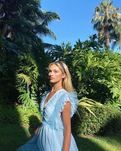 Elysée Sanvillé on Instagram: “🦋” Bunny Pretty, Caraval Trilogy, Cinderella Outfit, Cinderella Aesthetic, Modern Cinderella, Cinderella Hair, Modern Royalty, French Girl Aesthetic, Disney Princess Movies