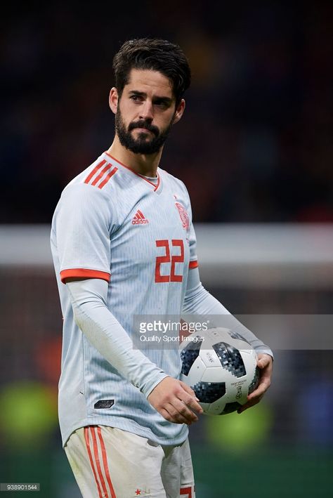 Stars Images, Hot Soccer Players, Spain Soccer, Isco Alarcon, Wallpaper Football, Spain Football, The Pest, Spain National Team, Madrid Football