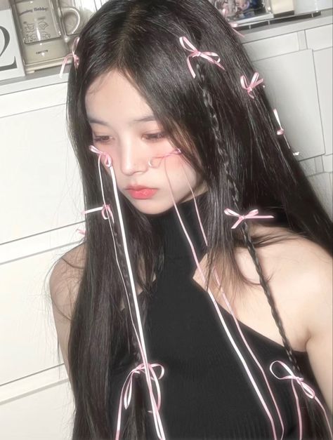 Bow Makeup, Y2k Hair, Y2k Hairstyles, Bow Fashion, 사진 촬영 포즈, Bow Hairstyle, Trendy Hairstyle, Ribbon Hairstyle, Pink Bows