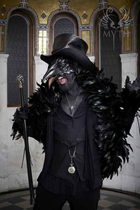 Crow Costume Men, Raven Bird Costume, Bird Helmet, The Raven King, Raven Costume, Crow Costume, Raven King, Masked Ball, King Photo