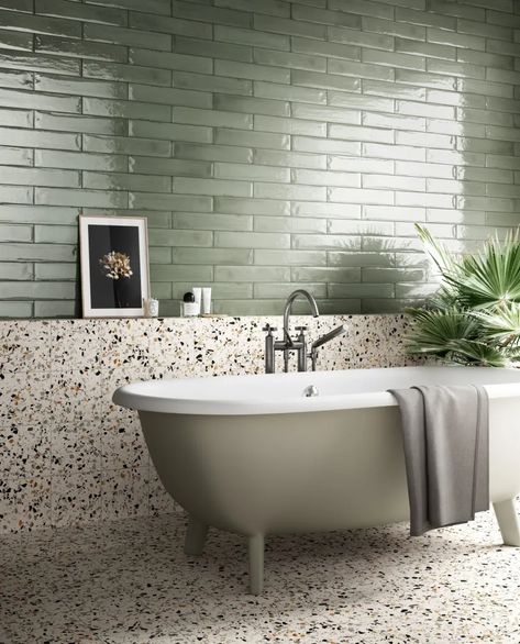 Green Terrazzo Bathroom, Design Interior Baie, Terrazzo Bathroom, Green Terrazzo, Beige Bathroom Ideas, Beige Bathroom, Bad Inspiration, Terrazzo Tiles, Decor Baie