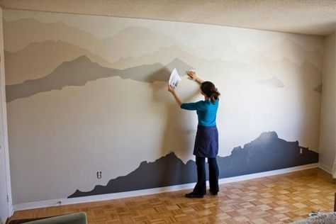 19 Brilliant Accent Wall Ideas For A Small Living Room - Tiny Partments Mountain Wall Mural, Accent Wall Stencil, Mountain Mural, Diy Accent Wall, Tiny Apartments, Diy Makeover, Large Wall Decor, Mural Painting, Wall Deco