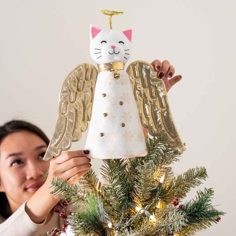 Ornaments Archives - iHeartCats.com Diy Tree Topper, Christmas Miracle, Jackson Galaxy, Cat Christmas Tree, Needle Felted Christmas, Attention Seeking, Cat Christmas Ornaments, Angel Tree, Pink Christmas Tree