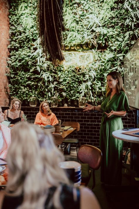 Nothing is better than being in a room of women intending to level up TOGETHER.  This is the power of the global community of women we are building, and if you would like to learn how you can be part of it, let's connect via our community app - more details via our website!  https://powerful-steps.com/  Much love, TORY xox Women Networking Event, Women Collaboration, Women Meeting, Groups Of Women, Women Community, Female Leader, Community App, Community Love, Women Event