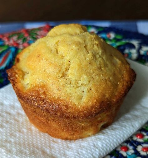 Pineapple Cornbread Muffins Pineapple Cornbread, Muffins With Pineapple, Cornbread Jiffy, Sweet Corn Muffins, Blueberry Cornbread, Pineapple Muffins, Bacon Cornbread, Jiffy Cornbread Recipes, Jiffy Cornbread Mix