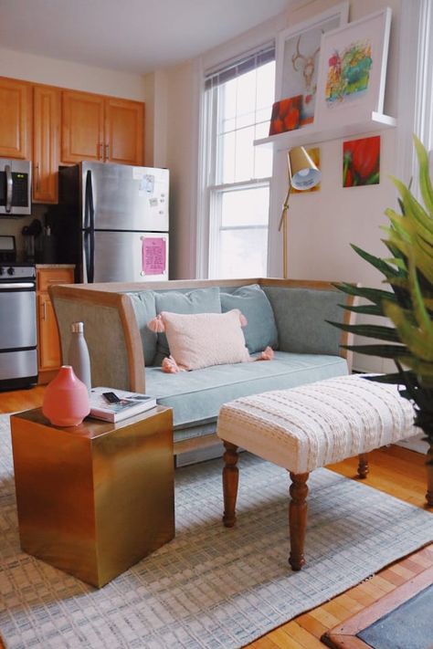 Studio Kitchen Living Room Combo, Tiny One Room Apartment, Kitchen Living Room Combo, Real Bedroom, Artistic House, Apartment Therapy Small Spaces, Lauren Murphy, Japanese Apartment, Cottage Apartment