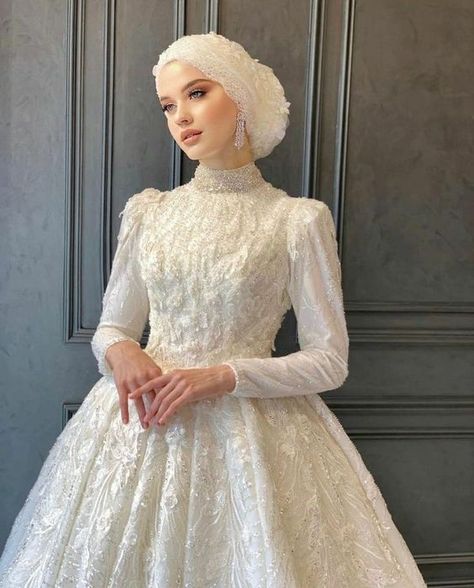 Inclusive Elegance: Wedding Dresses with Hijab Styles for 2024 Turban Hijab For Wedding, Hijab For Bride Style, Turban Hijab Wedding Brides, Turban Wedding Styles, Wedding Bazin Style, Hijabi Bridal Dress, Dream Wedding Dresses Hijab, Wedding Dresses Islamic, Turban Bride