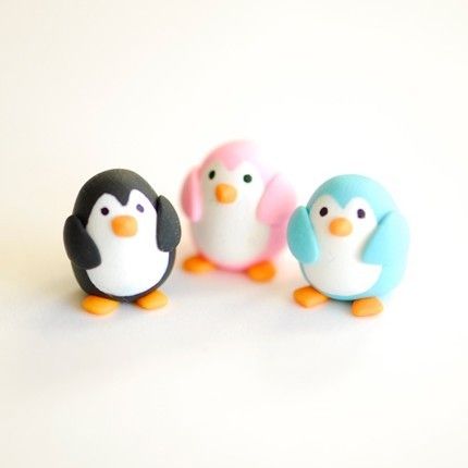 Penguin Cake Toppers Snow Globe Cupcakes, Penguin Cake Toppers, Penguin Cupcakes, Penguin Cake, Pink Penguin, Penguin Cakes, Penguin Theme, Penguin Party, Summer Baking