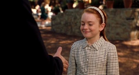 The Parent Trap Handshake, Parent Trap Handshake, The Parent Trap, Natasha Richardson, Secret Handshake, Comfort Movies, Parent Trap, Bachelorette Party Planning, V For Vendetta