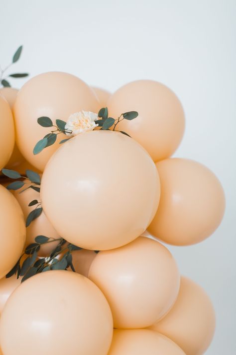 #balloongarland #peach #balloons #galentinesparty #party #decorations #tablesettingdecorations Peach Themed Bachelorette Party, Peach Party Theme, Peach Balloon Arch, Peach Balloon Garland, Peach Balloons, Peach Bridal Showers, Peach Party Decorations, Peach Color Schemes, Peach Baby Shower