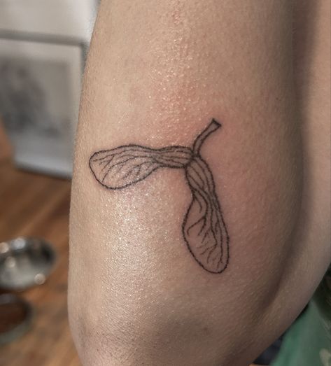 Cute Small Linework Tattoos, Stick And Poke Knee Tattoos, Stick And Poke Nature, Witchy Stick And Poke, Large Stick And Poke Tattoo, Edgy Stick And Poke Tattoo, Tattoo Stick And Poke, Poked Tattoo, Stick Poke