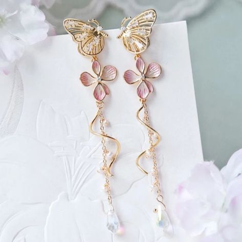 Brand New Boutique Item! Gold Plated Faux Pink Diamonds Elegant And Graceful Feel Free To Make Me An Offer! С�понж Beauty Blender, Pretty Clothing, Pink Items, Painted Butterfly, Butterfly Earrings Gold, Sweet Jewelry, Korean Earrings, Kawaii Accessories, Clothes Aesthetic