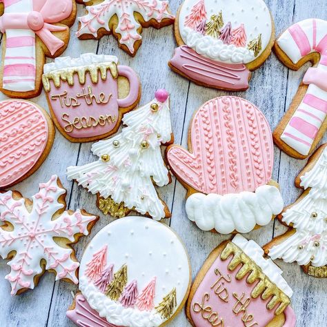 Pink Christmas Tree Cookies, Pastel Christmas Sugar Cookies, Pastel Christmas Cookies Decorated, Pink Christmas Sugar Cookies, Pink Gingerbread Cookies, Girly Christmas Cookies, Pink Christmas Cookies Decorated, Pink Christmas Cupcakes, Christmas Baby Cookies