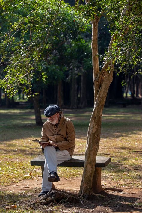 Man Posing Reference, People Sitting Reference, Sitting On A Bench Poses, Old Man Photo, Man With Book, Man Sitting On Bench, Sitting In Nature, Old Man Reading, Sit In